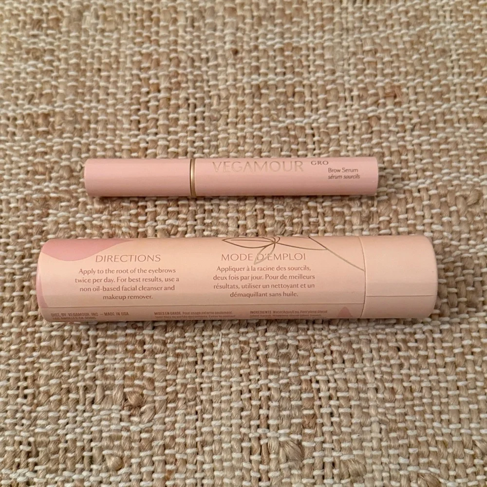 Vegamour GRO Brow Serum - Thicker, Fuller Brows Fast with Natural Ingredients
